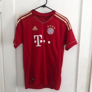 FC Bayern 2011/12 Adidas Home Jersey Size Small